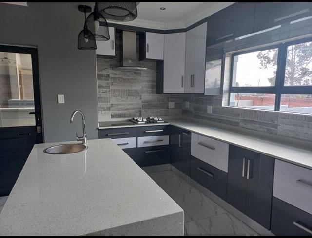 3 BEDROOM HOUSE FOR SALE IN AMANDASIG